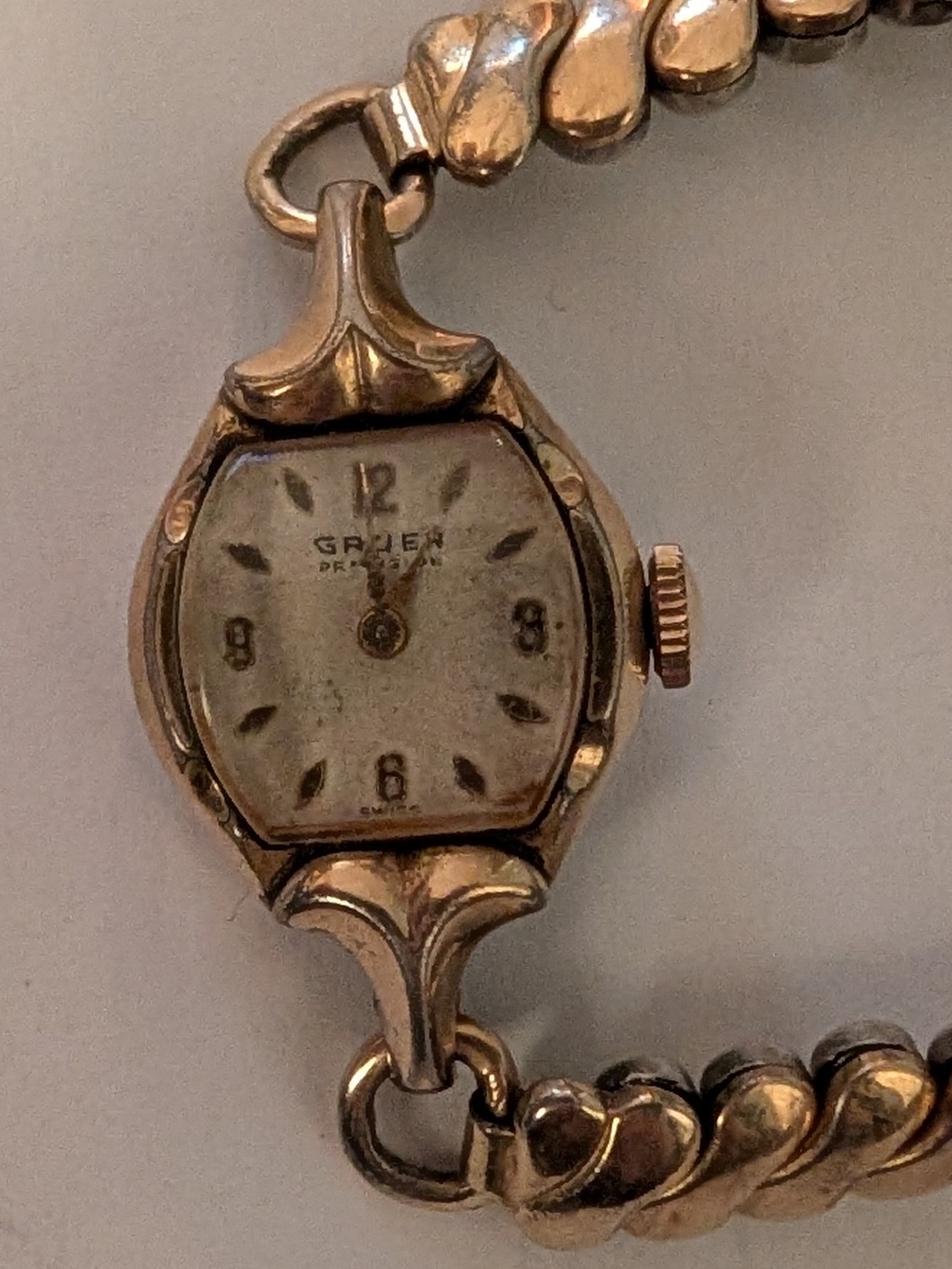 gruen Dainty Petite Vintage Women's Gold Rolled Gold Bezel. For Parts Or Repair